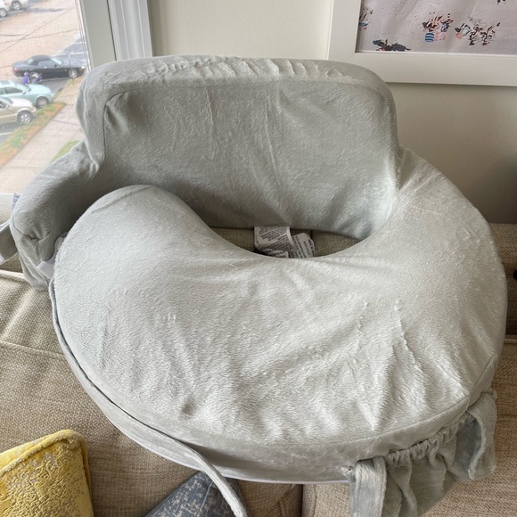 My Brest friend Super Deluxe Nursing Pillow - Picture 1 of 3